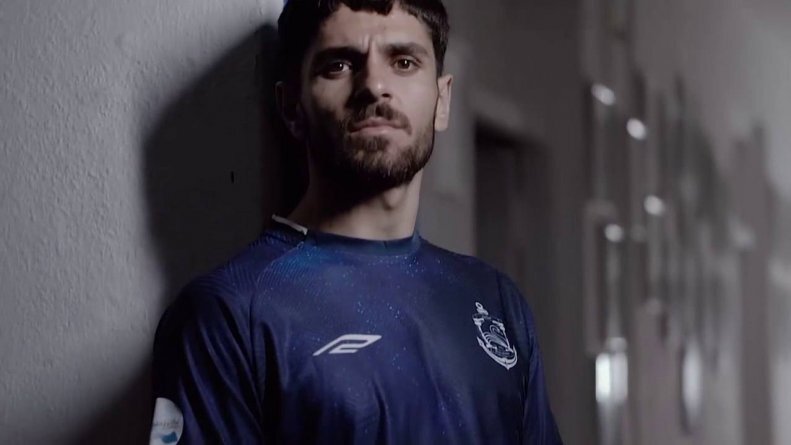 کیت جدید ملوان: محمد عمری در بندرگاه!