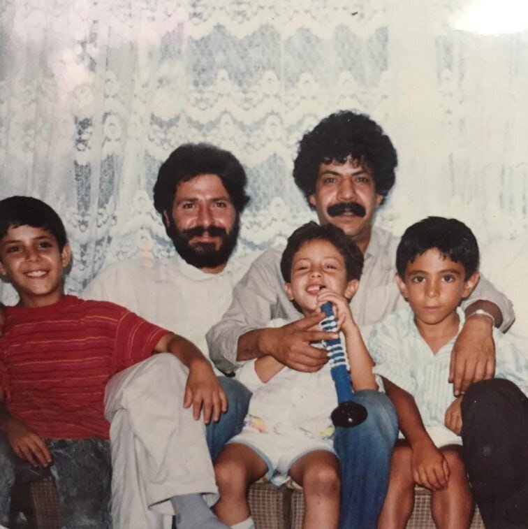 استوری سینا حجازی از تصویر دیده نشده پدرش و ابوالفضل پورعرب در جوانی