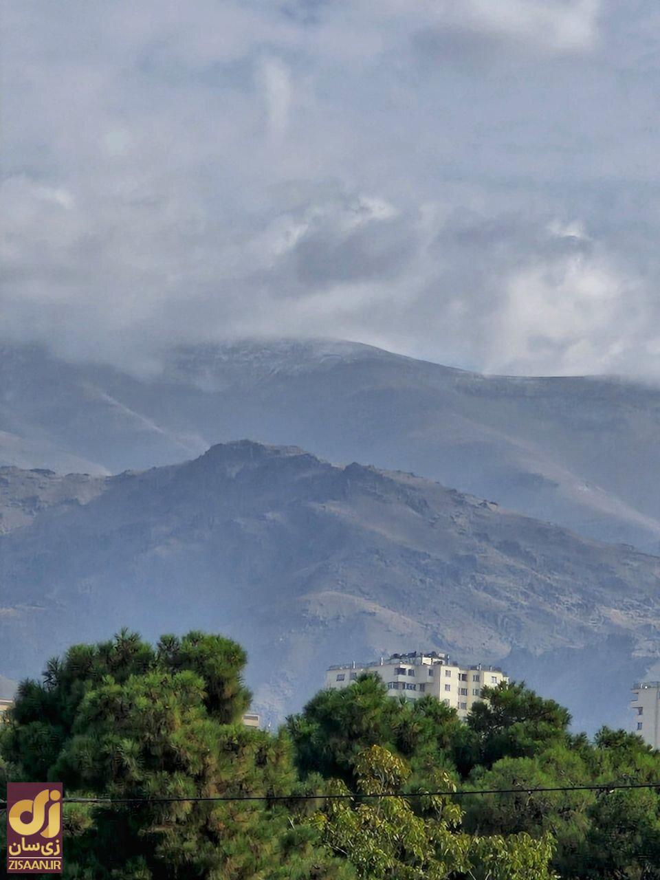 عکس | اولین برف امسال در ارتفاعات تهران، ۲۵ شهریور عکس | اولین برف امسال در ارتفاعات تهران، ۲۵ شهریور