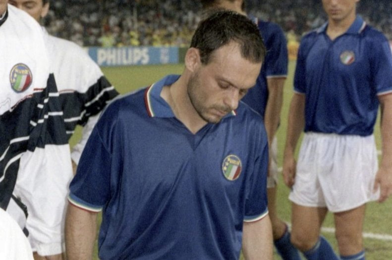 اخبار شوکه کننده در ایتالیا: حال آقای گل خوب نیست