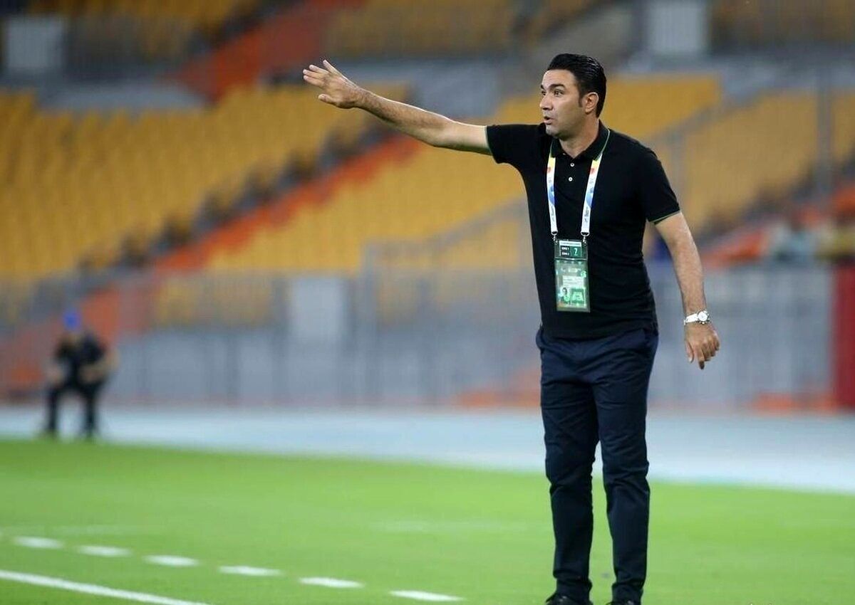 آقا جواد گلایه و نق زدن کافیست اندکی هم فوتبال بازی کنید! آقا جواد گلایه و نق زدن کافیست اندکی هم فوتبال بازی کنید!