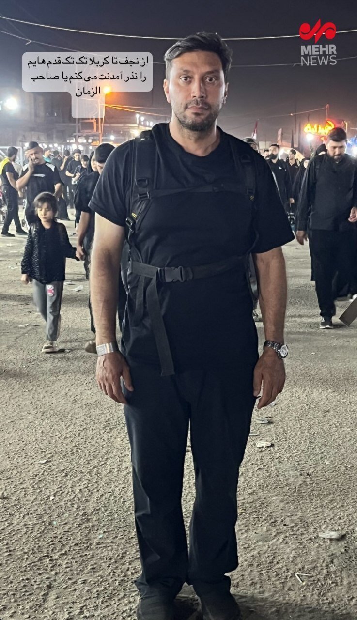 حضور پدر مبینا نعمت‌زاده در پیاده روی اربعین