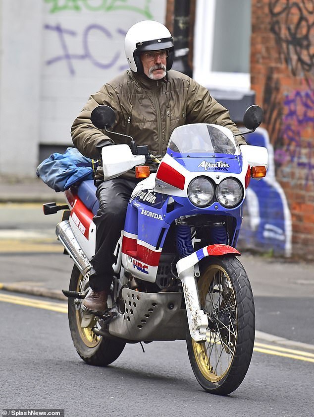 بازگشت «دنیل دی لوییس» به سینما با فیلم شقایق /Avelyne