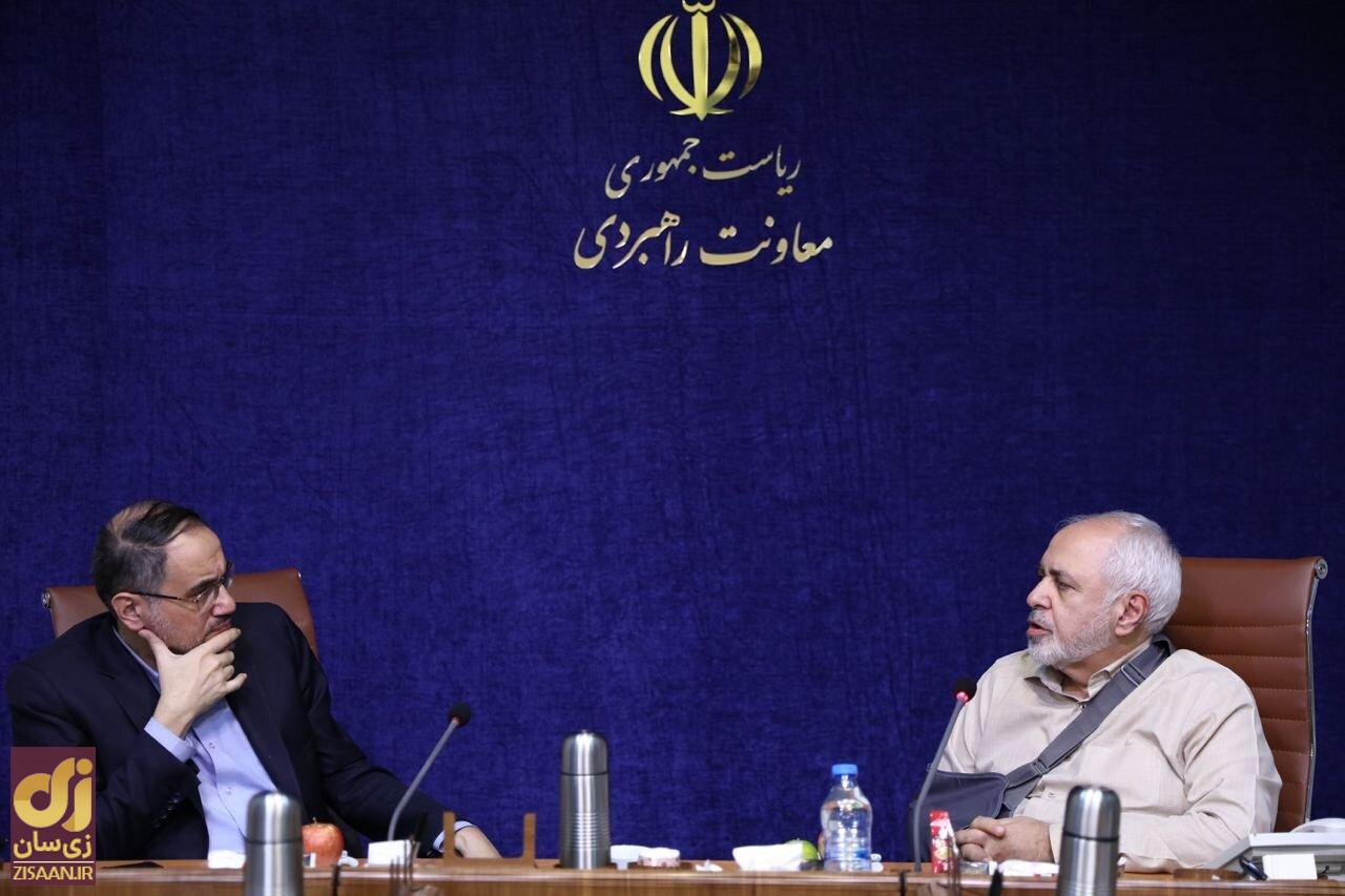 تصاویر محمد جواد ظریف با دست آسیب دیده