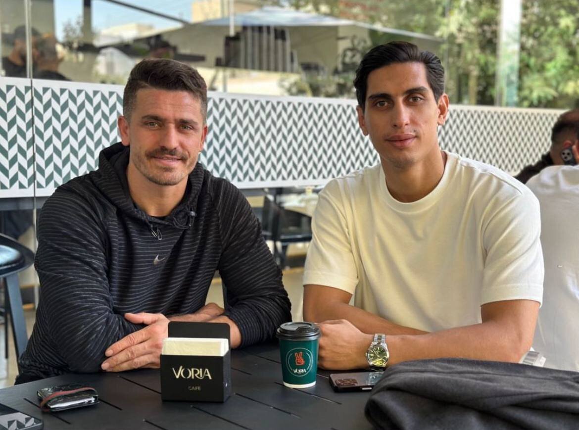 مدافع سرخها در کافه وریا غفوری رویت شد مدافع سرخها در کافه وریا غفوری رویت شد