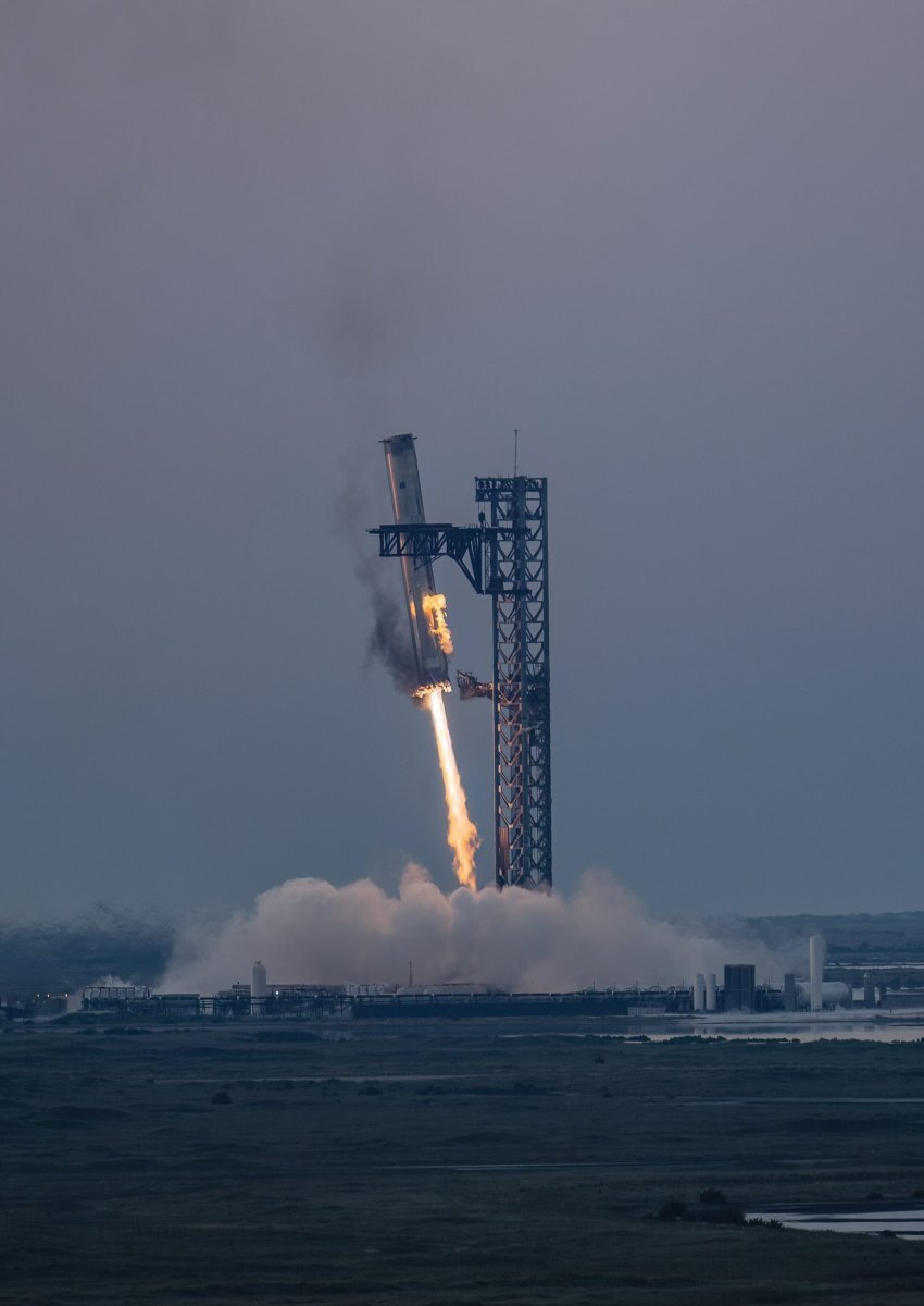 عکس| ایلان ماسک فرود فوق‌العاده اسپیس ایکس را به رخ توئیتری‌ها کشید