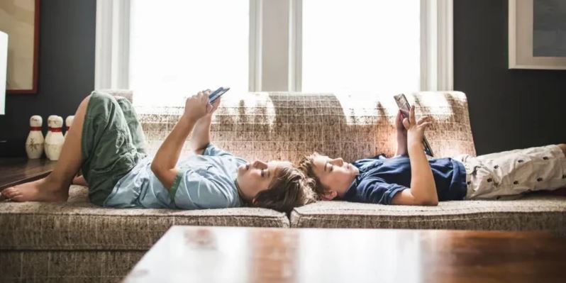 خرید جدیدترین گوشی هوشمند چه فایده‌ای دارد؟