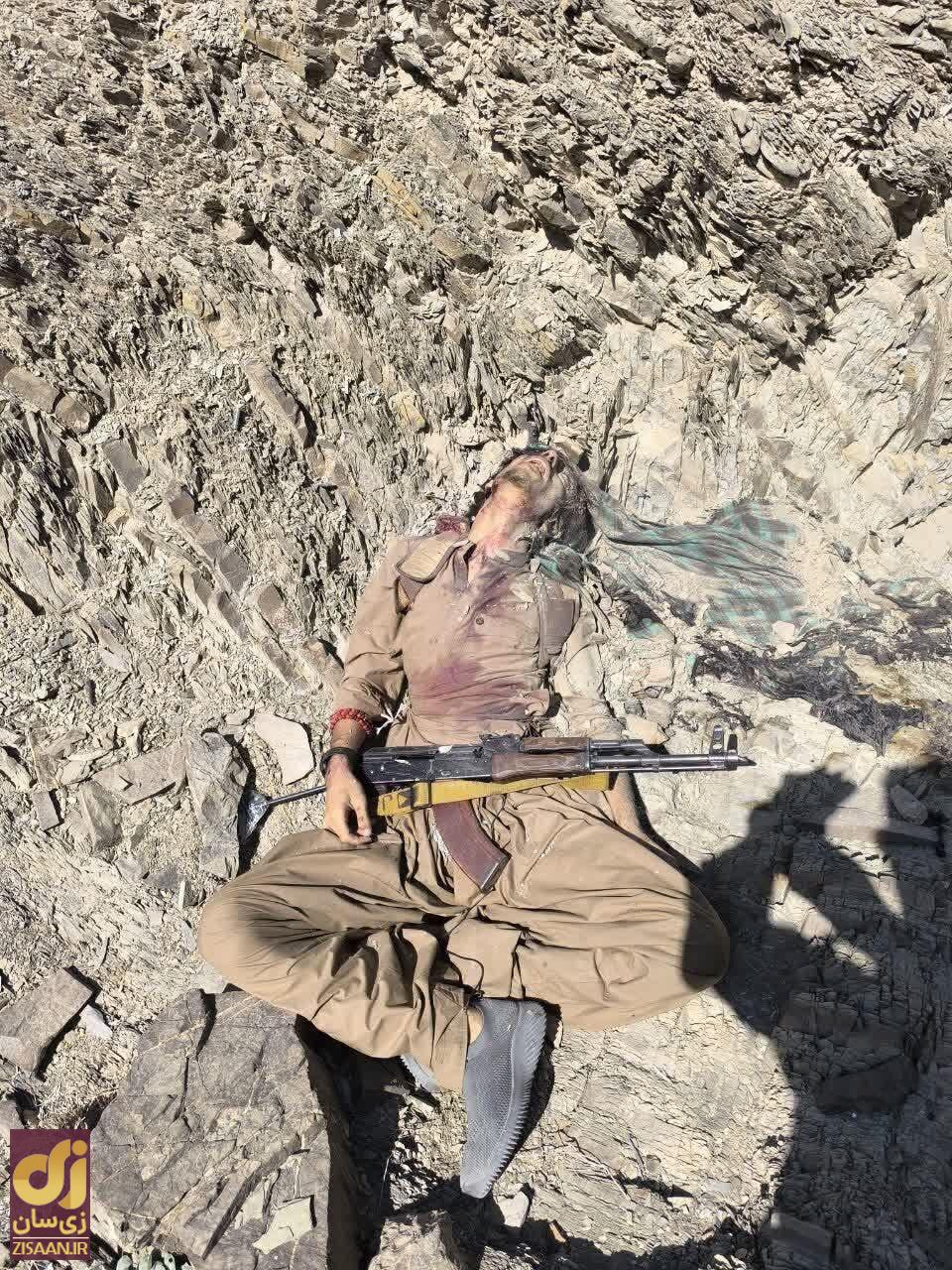 تصاویر ۴ تروریست به هلاکت رسیده در راسک