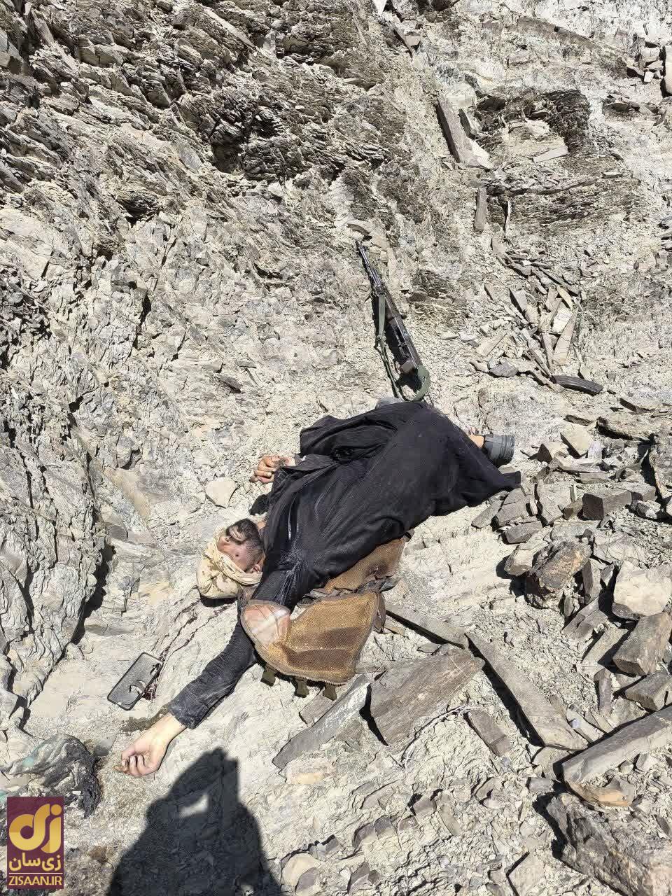 تصاویر ۴ تروریست به هلاکت رسیده در راسک