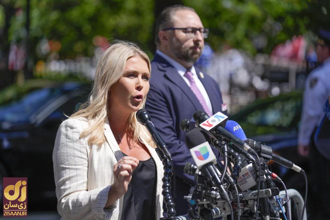 ترامپ به یک زن ۲۷ ساله پست داد؛ کارولین لویت جوانترین سخنگوی تاریخ کاخ سفید کیست؟ ترامپ به یک زن ۲۷ ساله پست داد؛ کارولین لویت جوانترین سخنگوی تاریخ کاخ سفید کیست؟