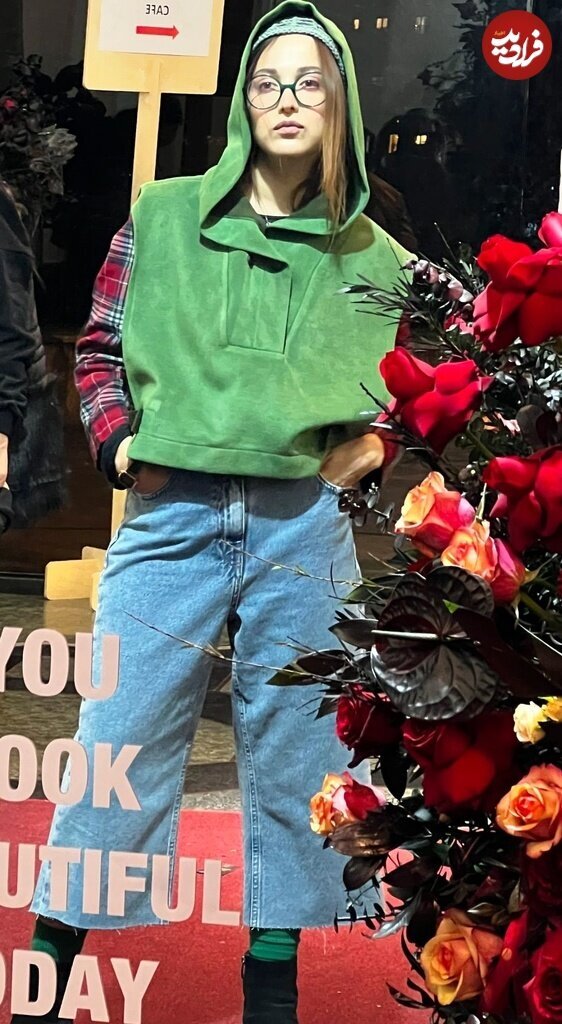 تصاویر | تغییر چهره و تیپ جذاب روشنک گرامی در ۴۱ سالگی ۱۵ سال بعد از بازی در سریال فاصله‌ها