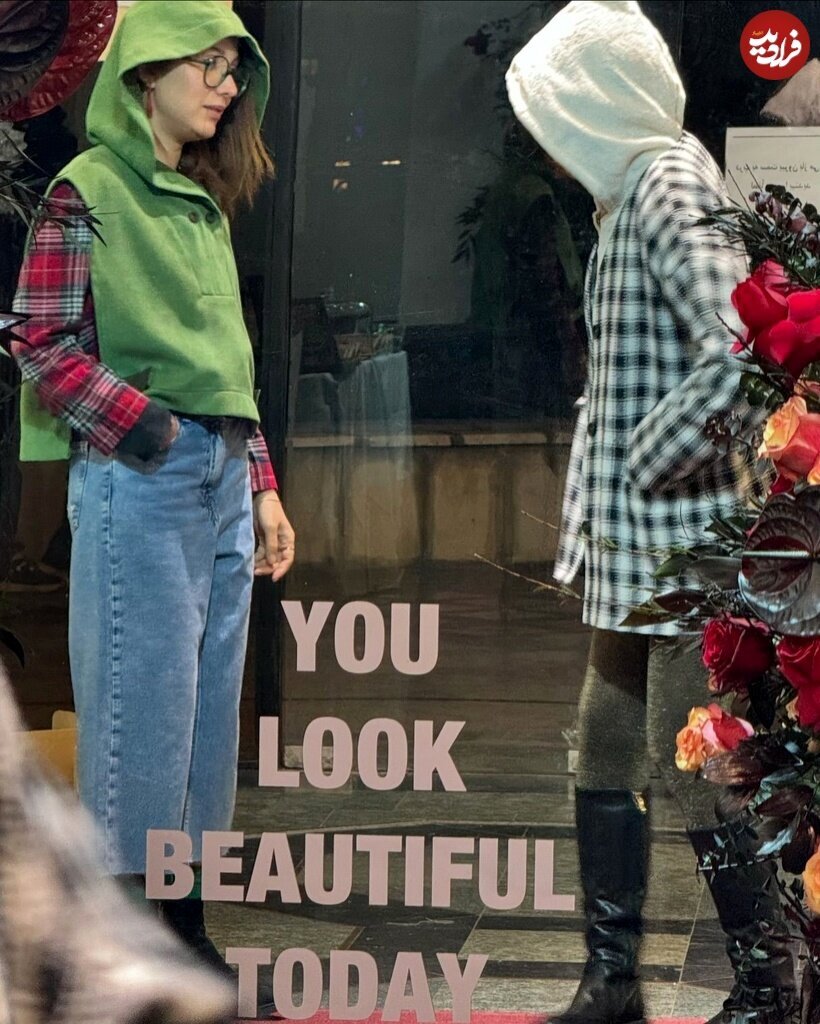 تصاویر | تغییر چهره و تیپ جذاب روشنک گرامی در ۴۱ سالگی ۱۵ سال بعد از بازی در سریال فاصله‌ها