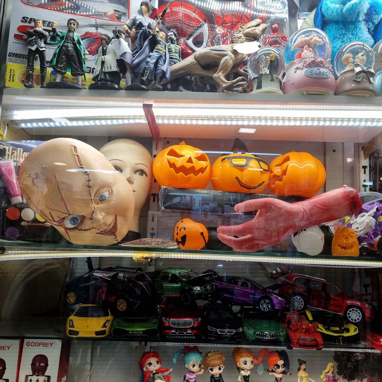 گزارشی عجیب از هالووین در ایران؛ شب وحشت در ایران چه خبر است؟