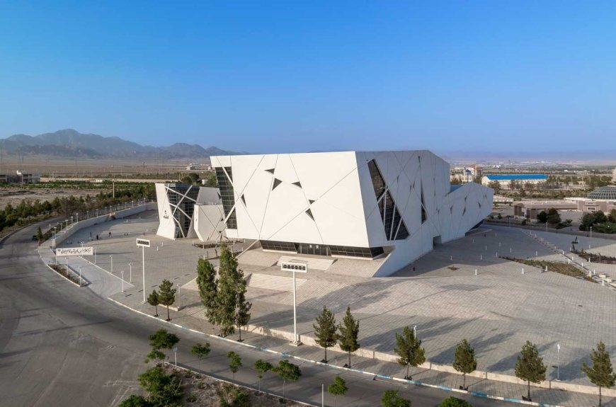 (تصاویر) معماری جالب ساختمانی در سمنان که در جهان دیده شد (تصاویر) معماری جالب ساختمانی در سمنان که در جهان دیده شد