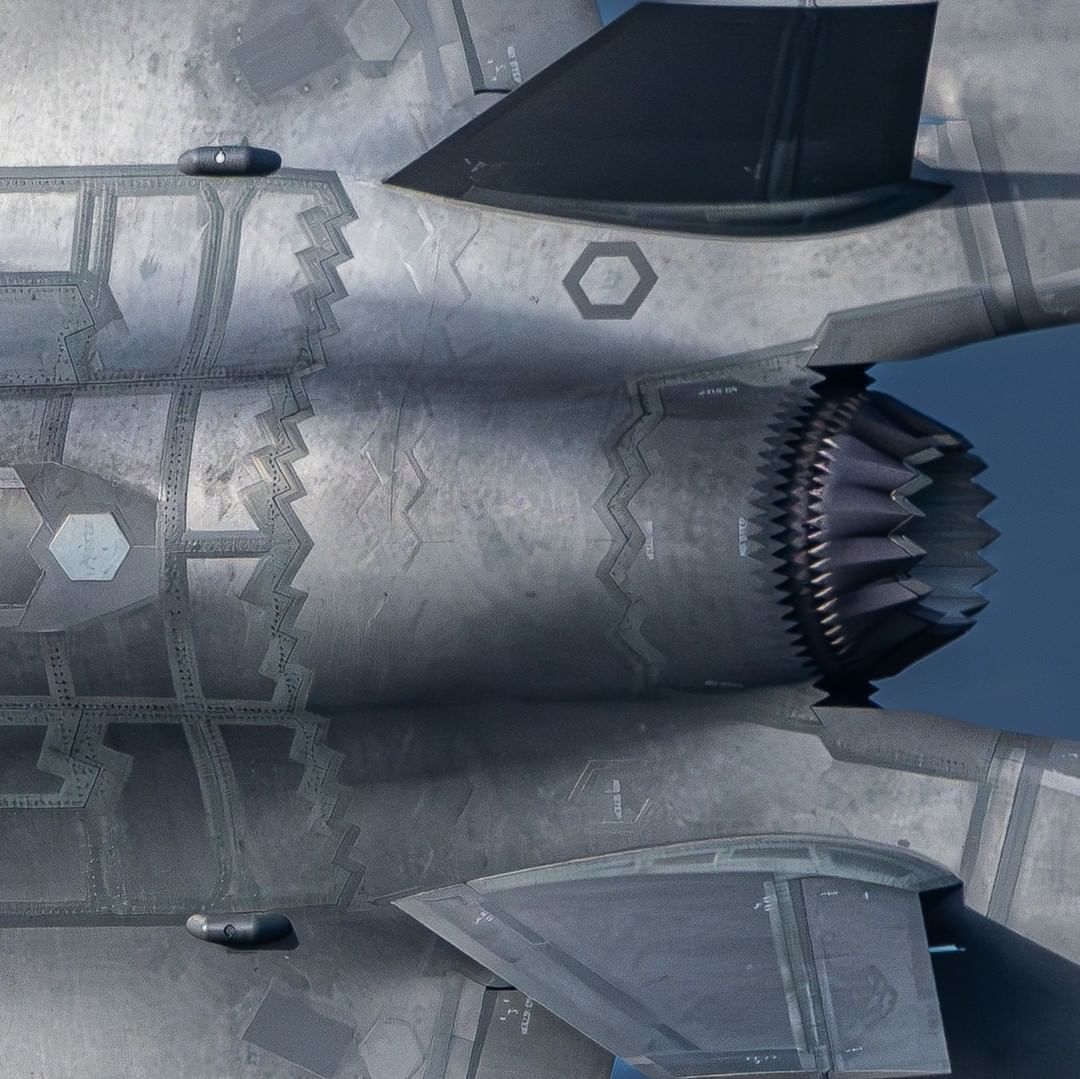 متفاوت‌ترین تصاویر از بدنه جنگنده اف-۳۵ آمریکا