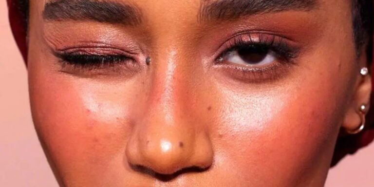 بهترین رژ گونه برای خانم‌هایی که پوست سبزه دارند