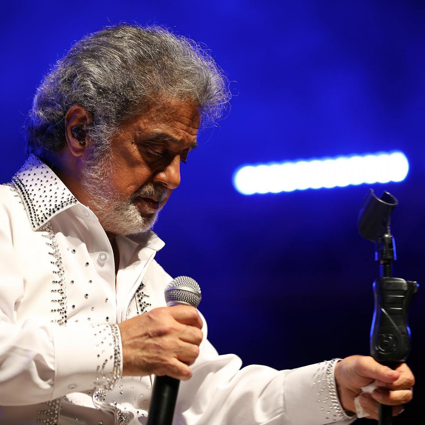 افشاگری اسفندیار منفرد زاده: داریوش به خاطر بوی گندم زندانی نشده بود