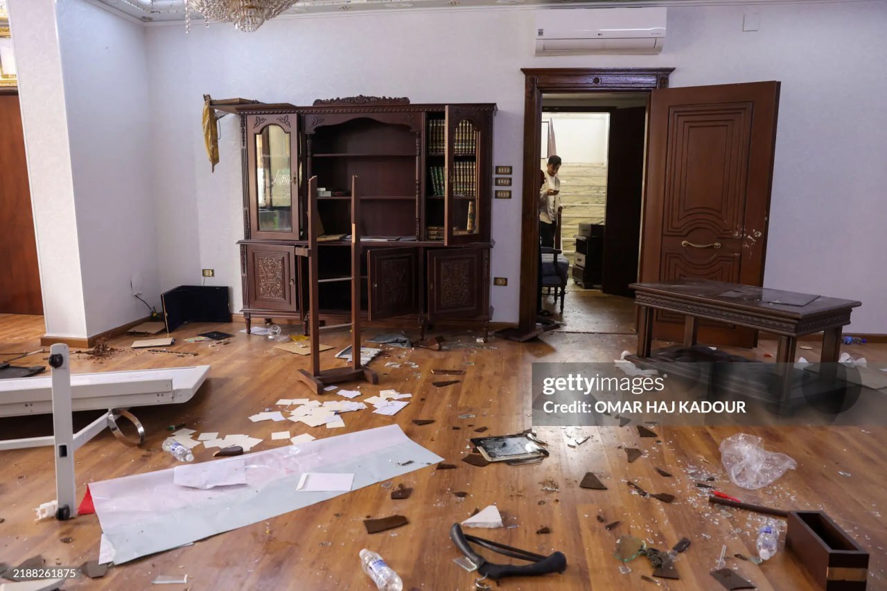 تصاویری باورنکردنی از تعرض به سفارت ایران در دمشق