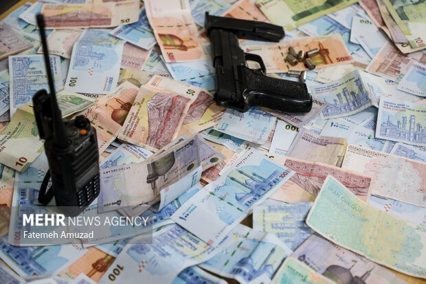 مکله کلاهبرداری تهران؛ ماجرای رمال معروف و مسلح که ۵ کلاس سواد روزانه ده‌ها میلیون در آمد داشت