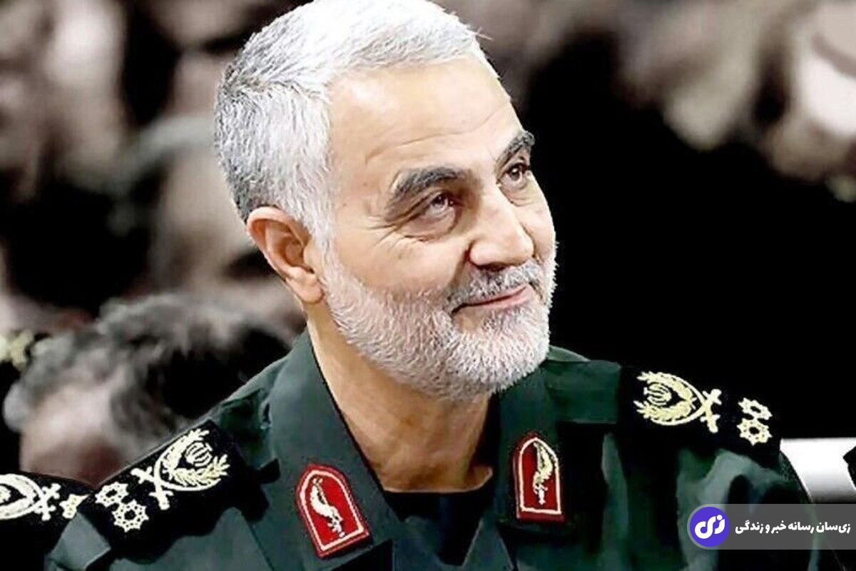 عکس | تصویری از سردار سلیمانی در کنار مادرش در دیدار  بانوان با رهبر انقلاب