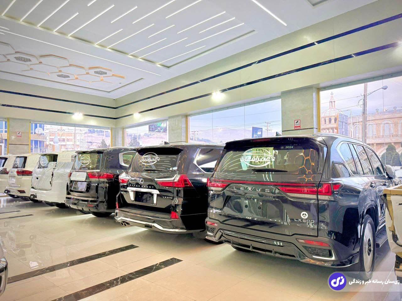 تصاویری عجیب از نمایشگاه خودرو‌های خارجی در افغانستان