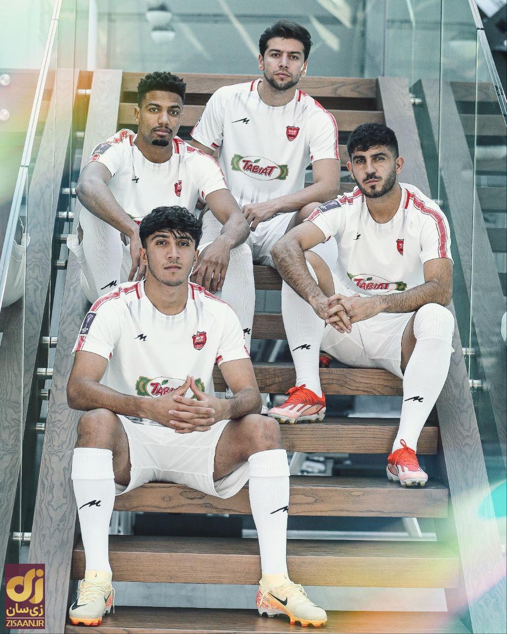 (تصاویر) رونمایی از کیت سوم پرسپولیس در این فصل (تصاویر) رونمایی از کیت سوم پرسپولیس در این فصل