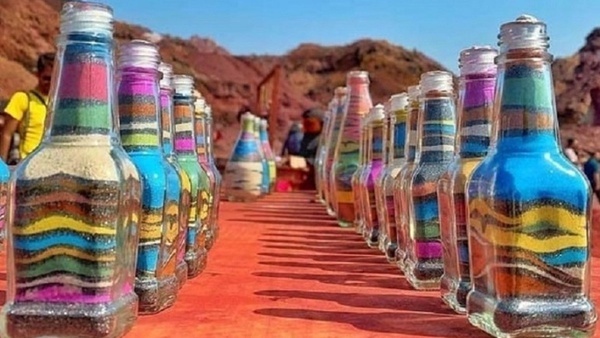 «ماساژ لاکچری» با شنهای نقرهای جزیره هرمز! «ماساژ لاکچری» با شنهای نقرهای جزیره هرمز!