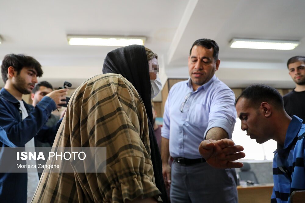 تصاویری از دستگیری عامل تجاوز سریالی در تهران و درگیری قربانیان با مرد شیطان صفت