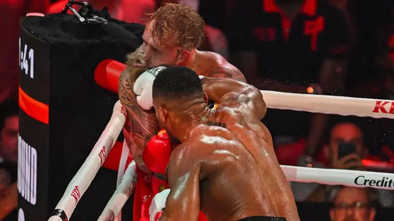 مبارزه آنتونی جاشوا و جیک پل؛ فک شکسته، دندان‌های خرد شده و «۲۸۰ میلیون دلار» جایزه!