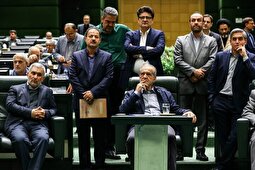 جلسه شبانه و جنجالی نمایندگان برای برکناری وزرا