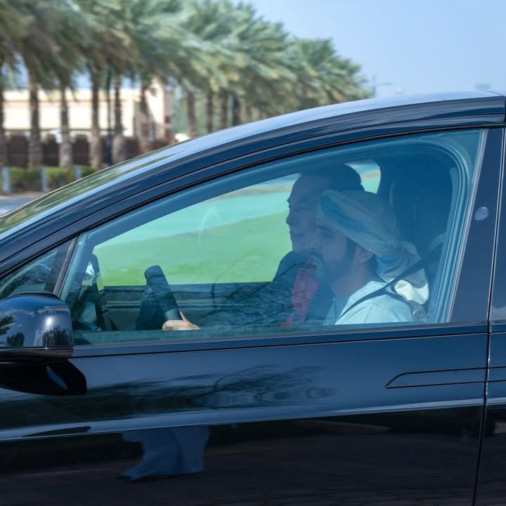 (تصاویر) سفر ایلان ماسک به دبی و رانندگی ولیعهد دبی برای او (تصاویر) سفر ایلان ماسک به دبی و رانندگی ولیعهد دبی برای او