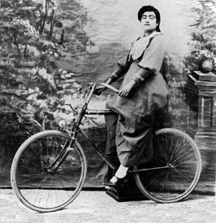 تونل زمان؛ دوچرخهسواری دختر سرکش ناصرالدینشاه تونل زمان؛ دوچرخهسواری دختر سرکش ناصرالدینشاه