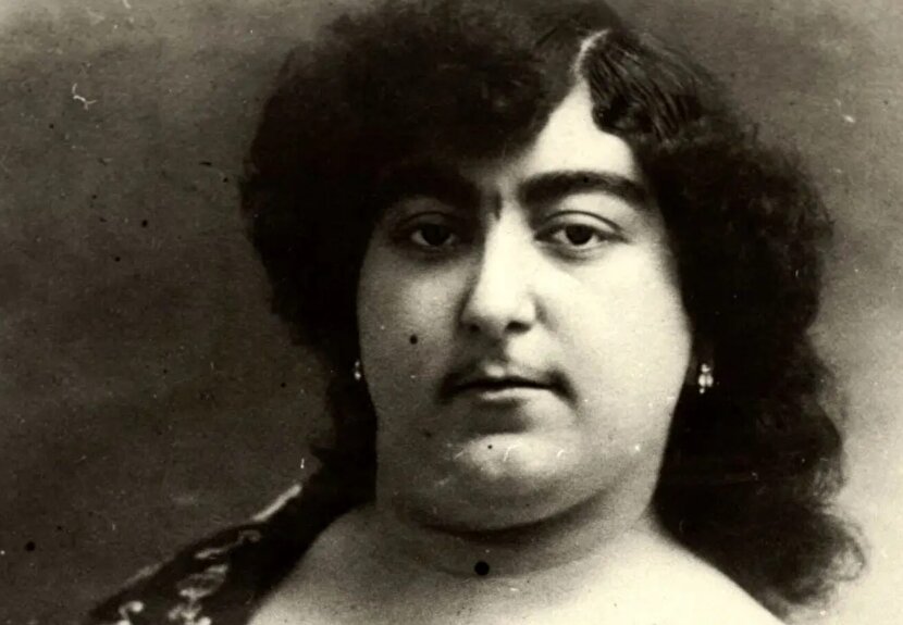 تونل زمان؛ دوچرخه‌سواری دختر سرکش ناصرالدین‌شاه