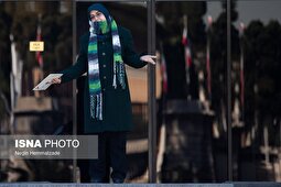 ژست خاص فاطمه مهاجرانی سخنگوی دولت در حیاط پاستور