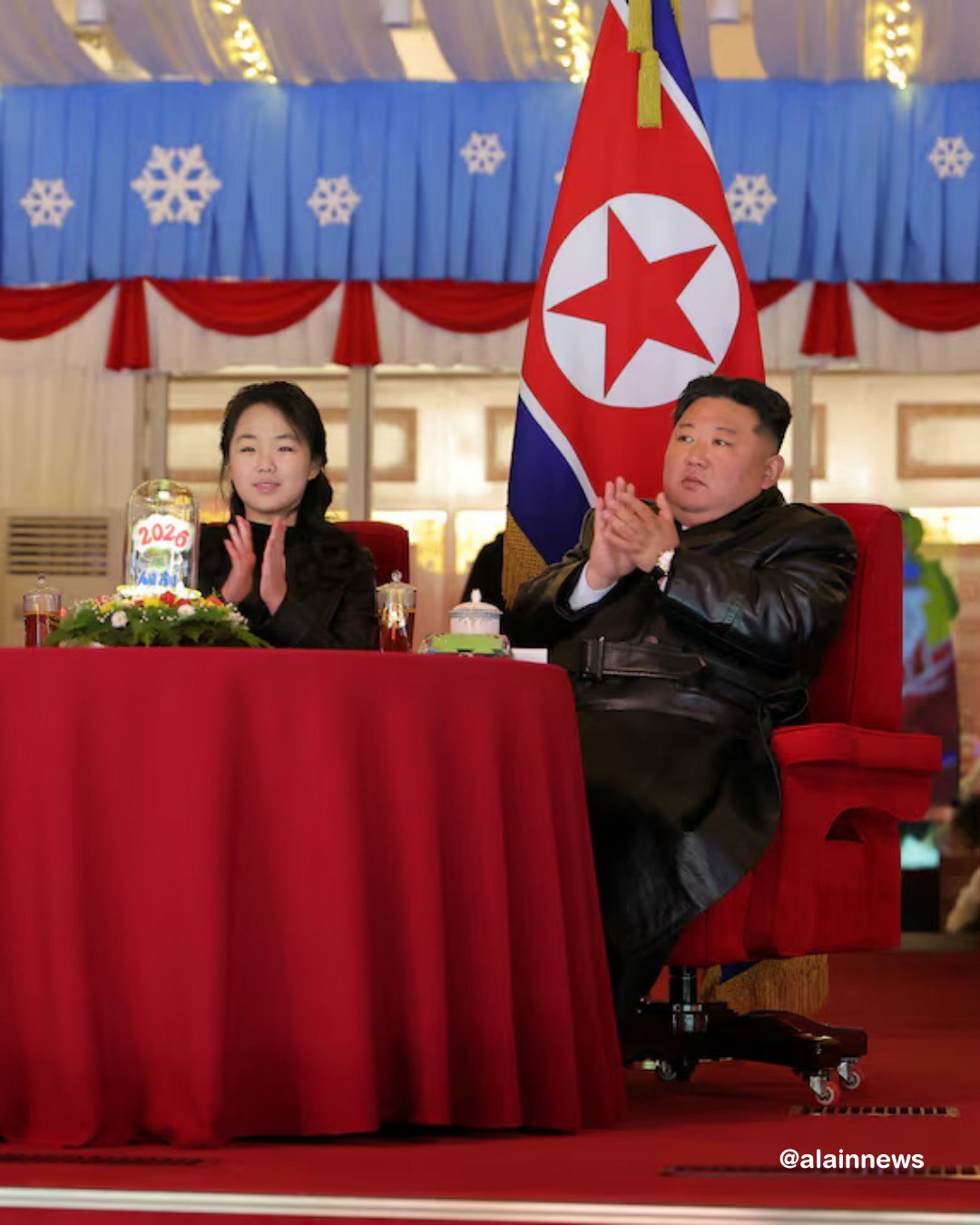 رهبر کره شمالی و دخترش در جشن سال نو ۲۰۲۶ (عکس)