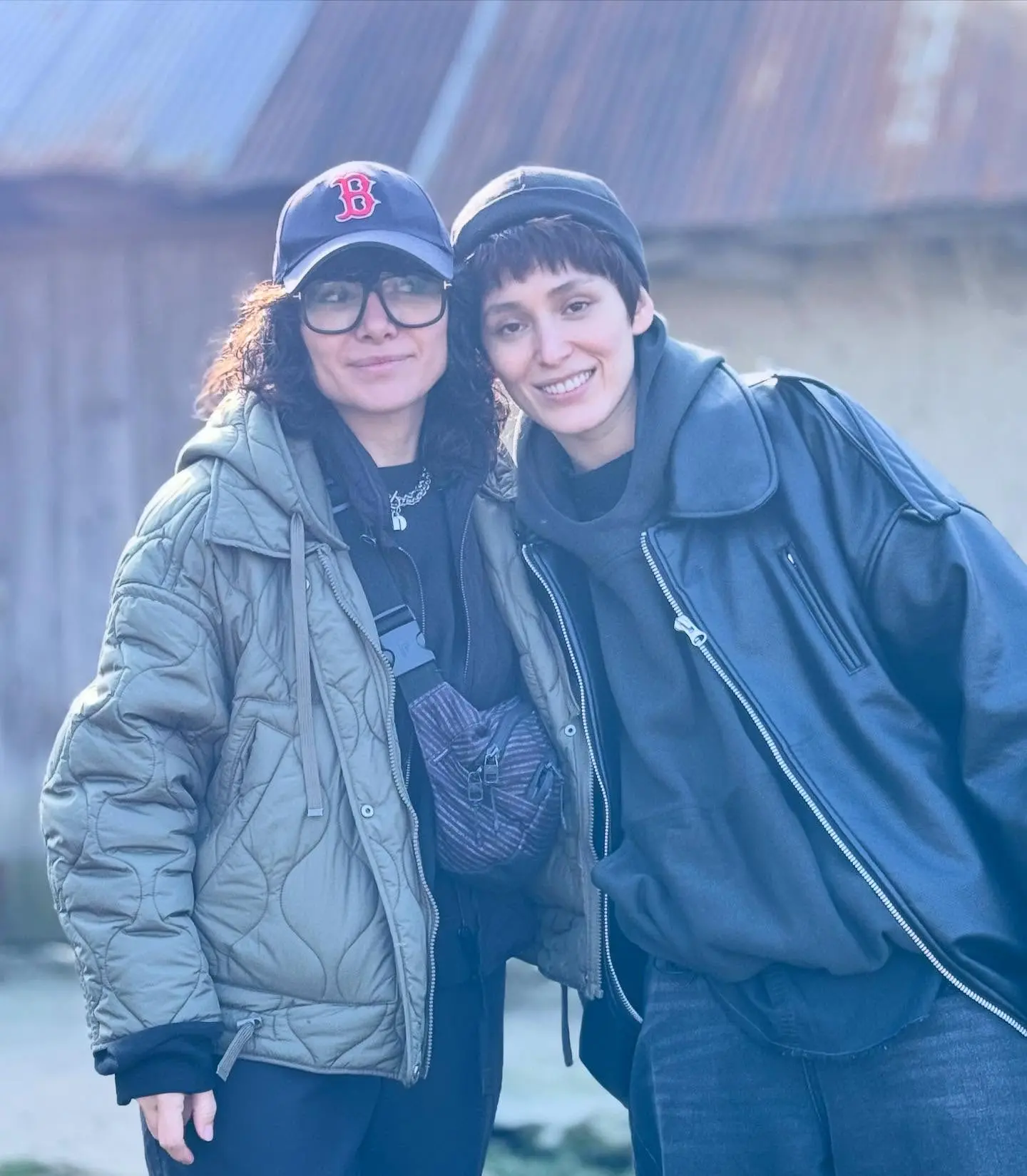 تصاویر خبرسازی که فرشته حسینی منتشر کرد؛ فیلم «میان رویا و امید»