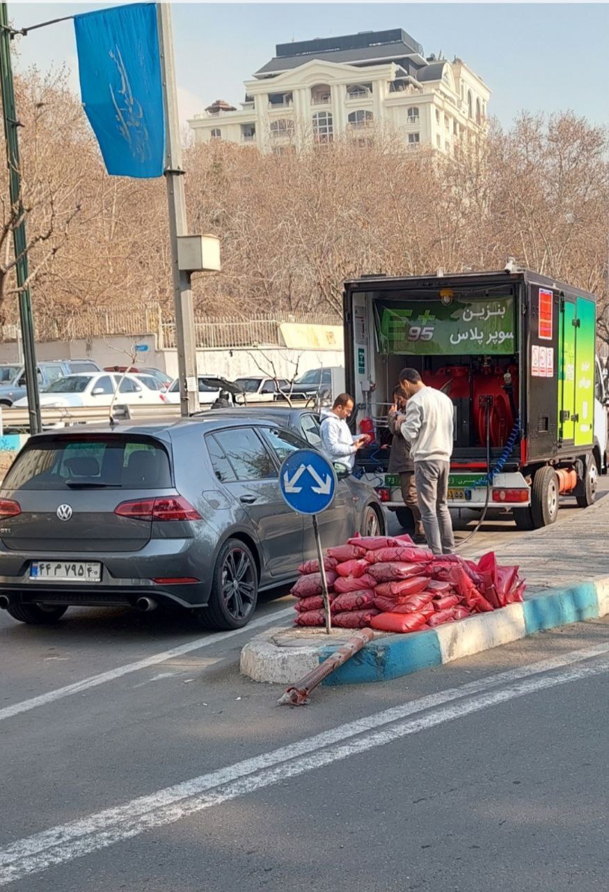 اولین تصویر از فروش بنزین سوپر وارداتی در تهران