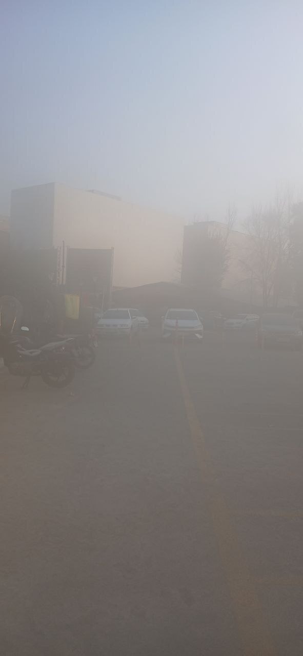 تصاویری عجیب از آلودگی هوا در منطقه ۱۲ تهران تصاویری عجیب از آلودگی هوا در منطقه ۱۲ تهران