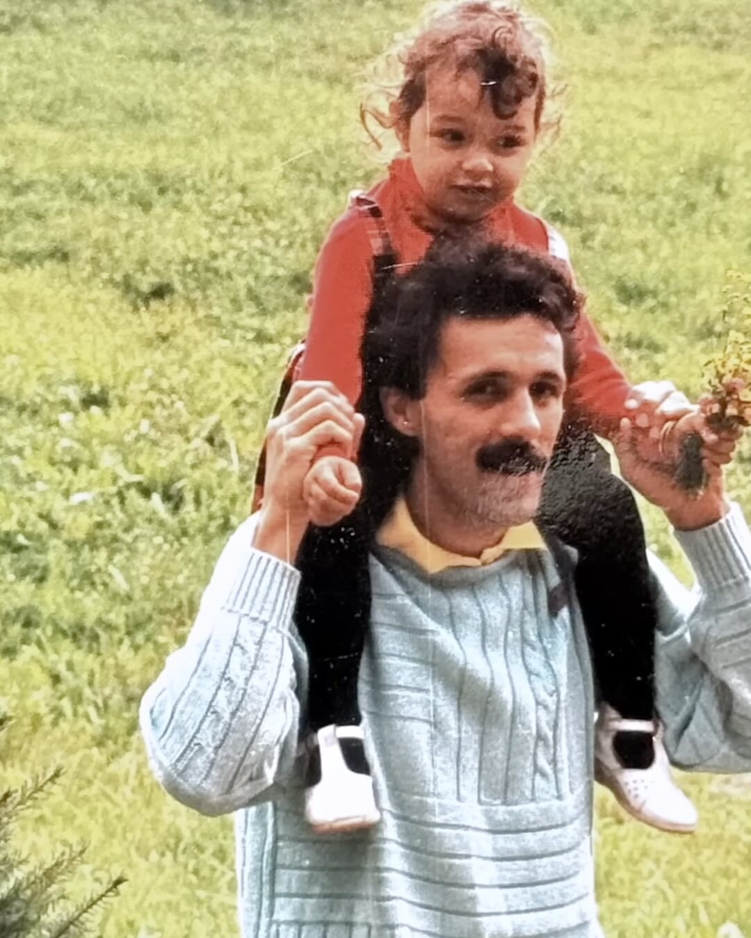 تصاویری دیده نشده از ترانه عیلدوستی که فضای مجازی فارسی را تسخیر کرد