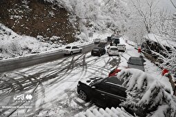 تهران یخ زد؛ ارتفاع برف به ۳۵ سانت رسید/ برف سنگین در راه پایتخت