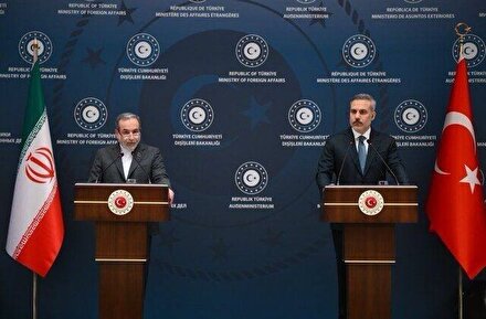 عراقچی: هرگز درباره مسائل دفاعی مذاکره نمی‌کنیم/ برای جنگ و مذاکره آماده هستیم