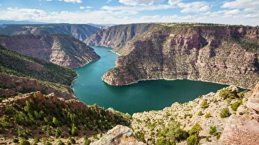 راز ۱۵۰ ساله سبزترین رود آمریکا فاش شد؛ رودخانه‌ای که «به بالا» می‌رود!