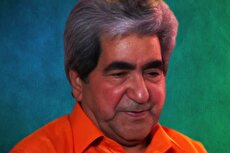 نعمت میرزازاده ملقب به «م. آزرم» در پاریس درگذشت