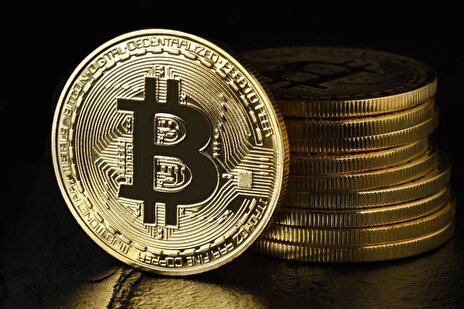 تحلیل رفتار عجیب بیت‌کوین؛ چرا بیت‌کوین مدام در حال سقوط است؟