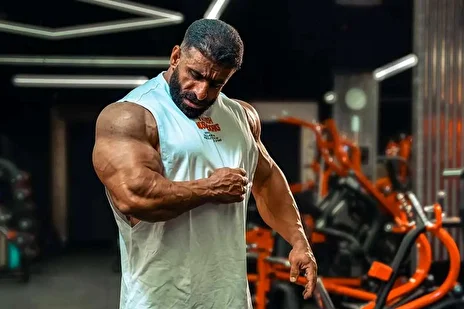 سرعت عجیب آنفالو کردن هادی چوپان در اینستاگرام