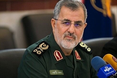 حضور فرمانده کل سپاه با لباس شخصی در مراسم ۲۲ بهمن