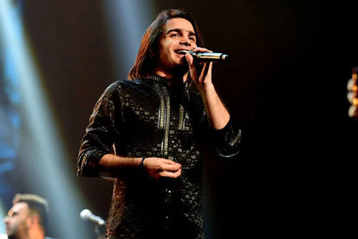 بیوگرافی «محسن یگانه» خواننده و آهنگساز معروف ایرانی بیوگرافی «محسن یگانه» خواننده و آهنگساز معروف ایرانی