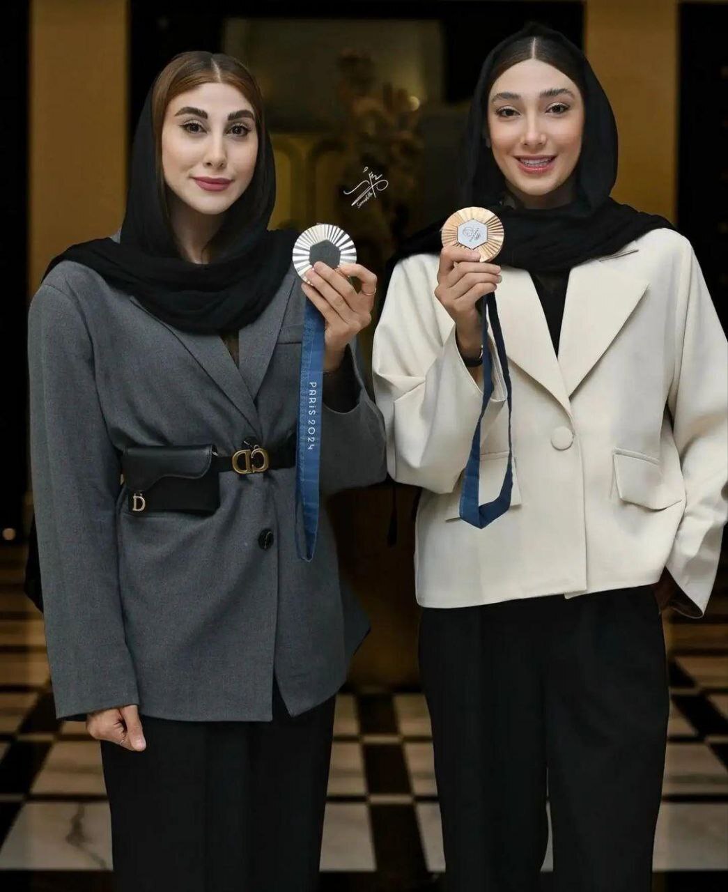 درگیری «ناهید و مبینا» جدی شد! درگیری «ناهید و مبینا» جدی شد!