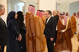 زبان بدن وزیر خارجه عربستان در دیدار با عراقچی