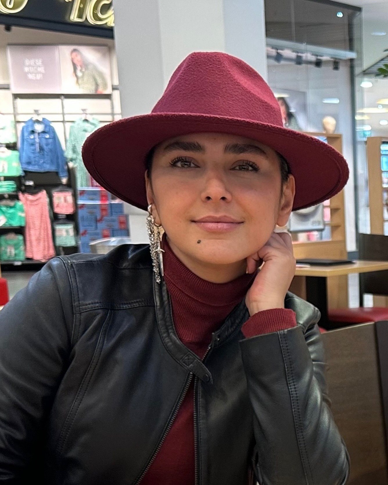 هدی زین‌العابدین با تیپ جذابش جلب‌توجه کرد